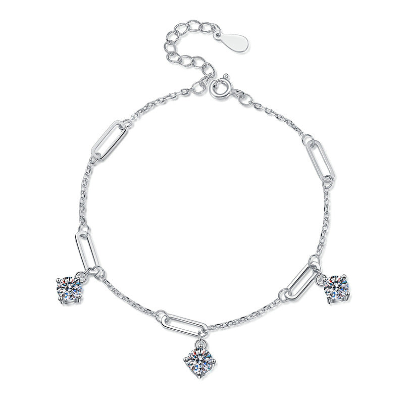  Front view of 925 silver 1.5 carat moissanite pendant bracelet showcasing elegant sparkle.