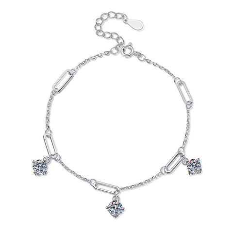  Front view of 925 silver 1.5 carat moissanite pendant bracelet showcasing elegant sparkle.