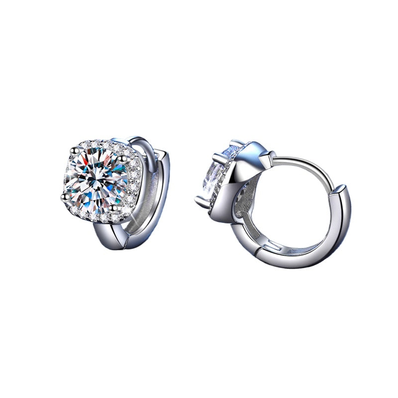  Side view of 925 silver square moissanite earrings highlighting their sleek silhouette and high-quality craftsmanship.
