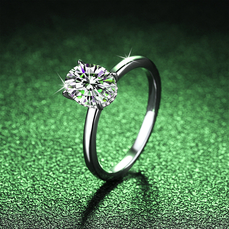  Front view of the 925 silver Dove Egg 2-carat moissanite ring, showcasing its elegant design and brilliant center stone